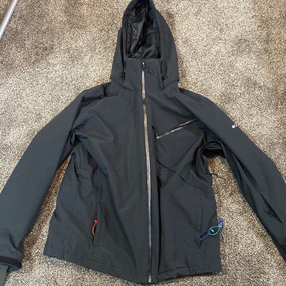 A all black Columbia ski/snowboarding jacket